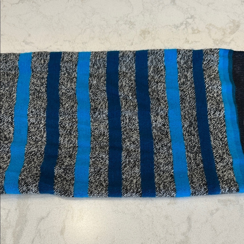 Harry Potter Ravenclaw House Knit Winter Scarf - Picture 5 of 10
